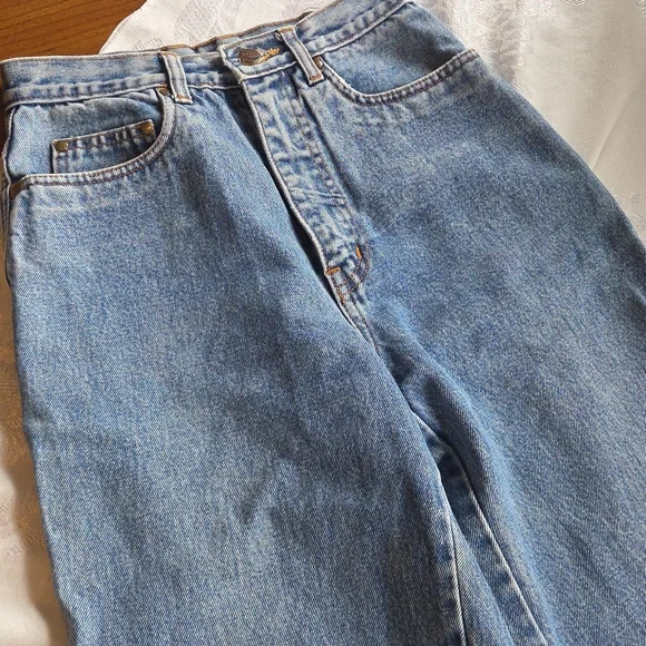 Vintage High Rise Mid Wash Mom Jeans - Picture 3 of 14